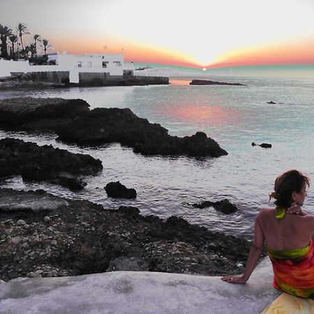 LA NARANJAA primera linea de PLAYA con WIFI y PARKING GRATIS Dénia Esterno foto