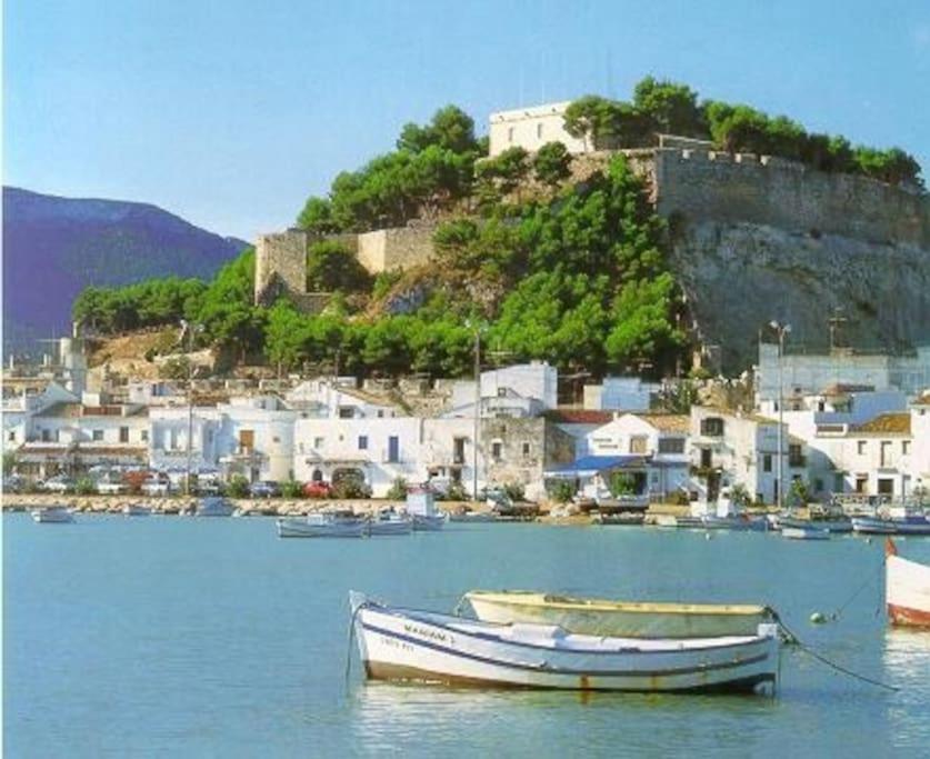 LA NARANJAA primera linea de PLAYA con WIFI y PARKING GRATIS Dénia Esterno foto