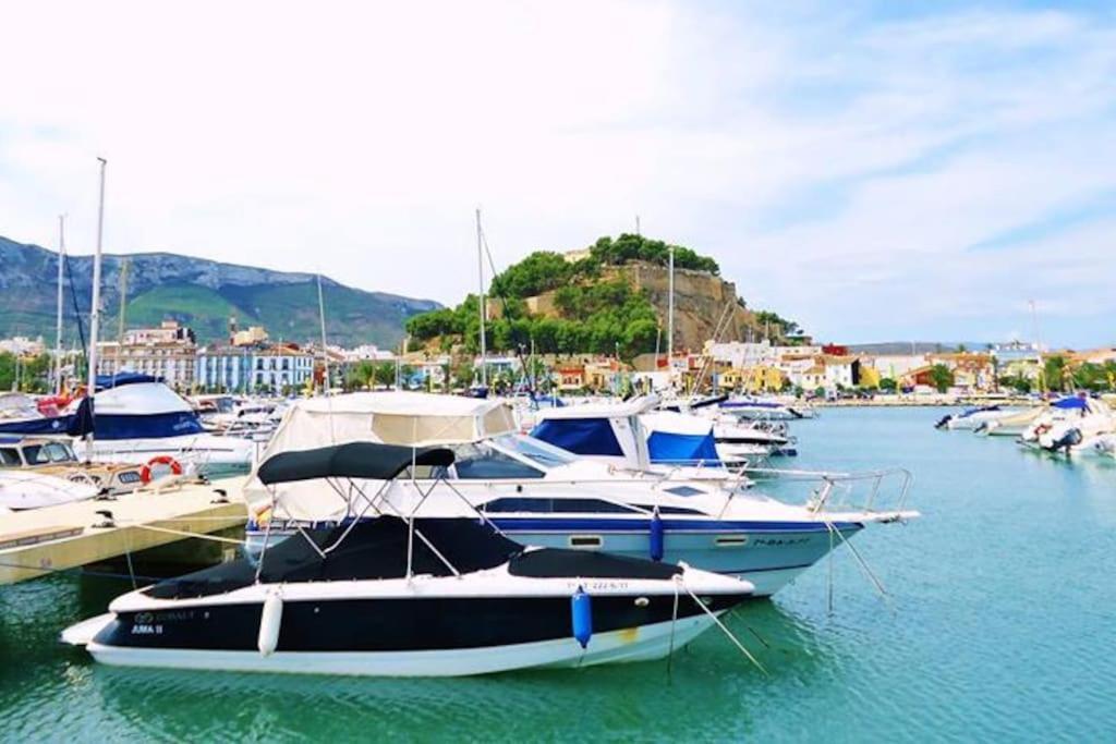 LA NARANJAA primera linea de PLAYA con WIFI y PARKING GRATIS Dénia Esterno foto