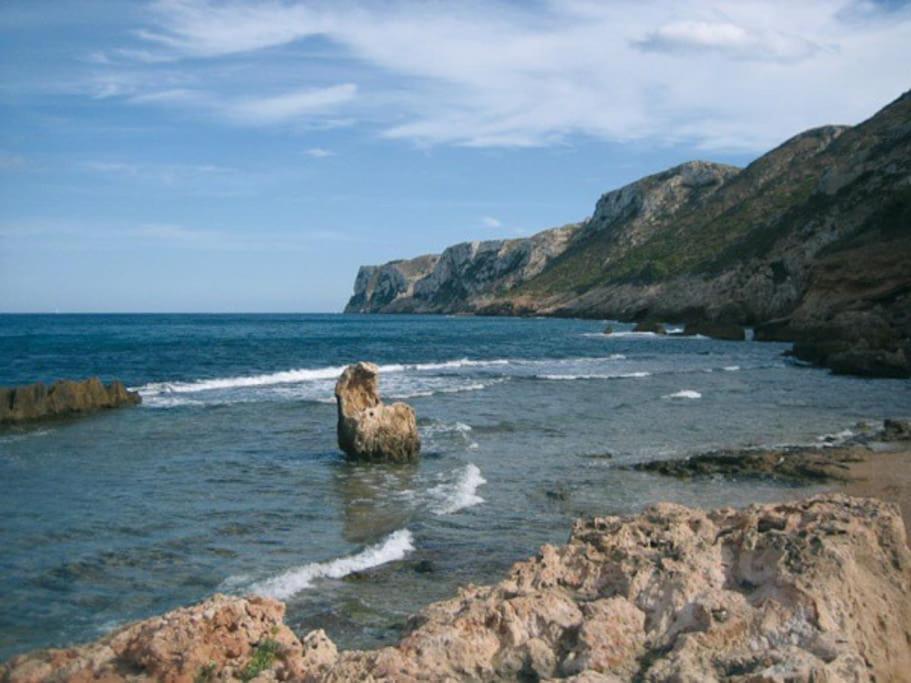 LA NARANJAA primera linea de PLAYA con WIFI y PARKING GRATIS Dénia Esterno foto