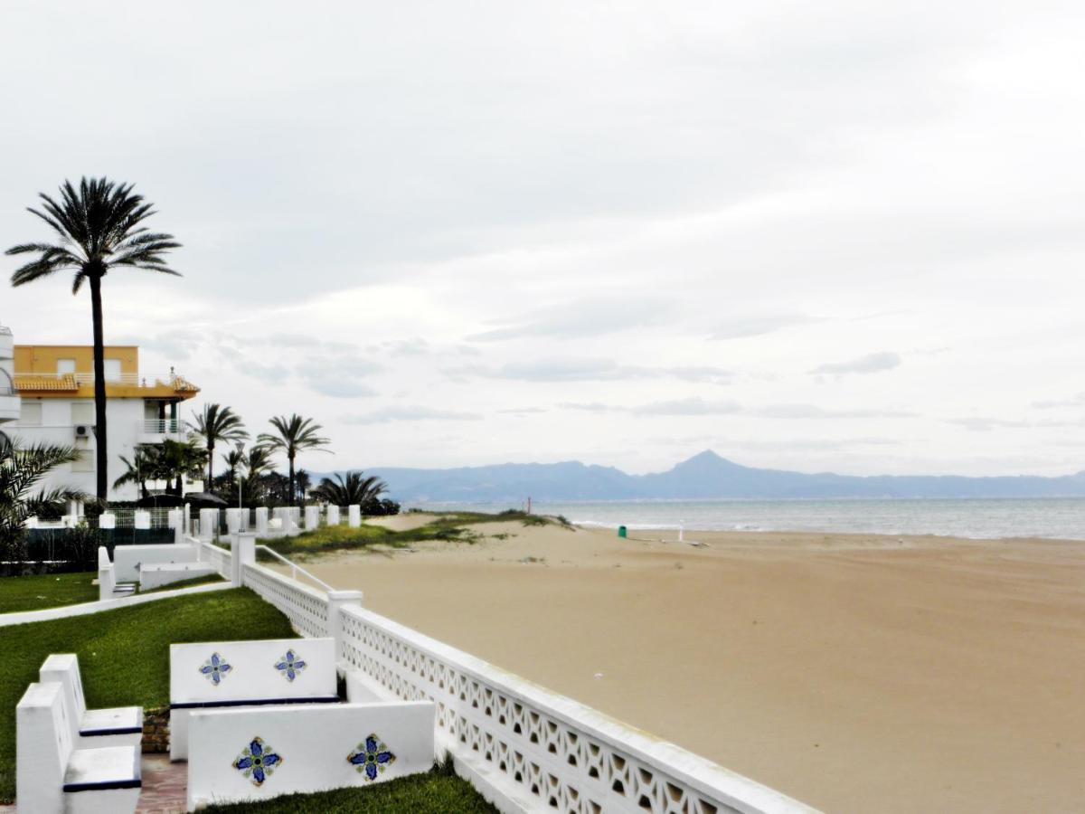 LA NARANJAA primera linea de PLAYA con WIFI y PARKING GRATIS Dénia Esterno foto