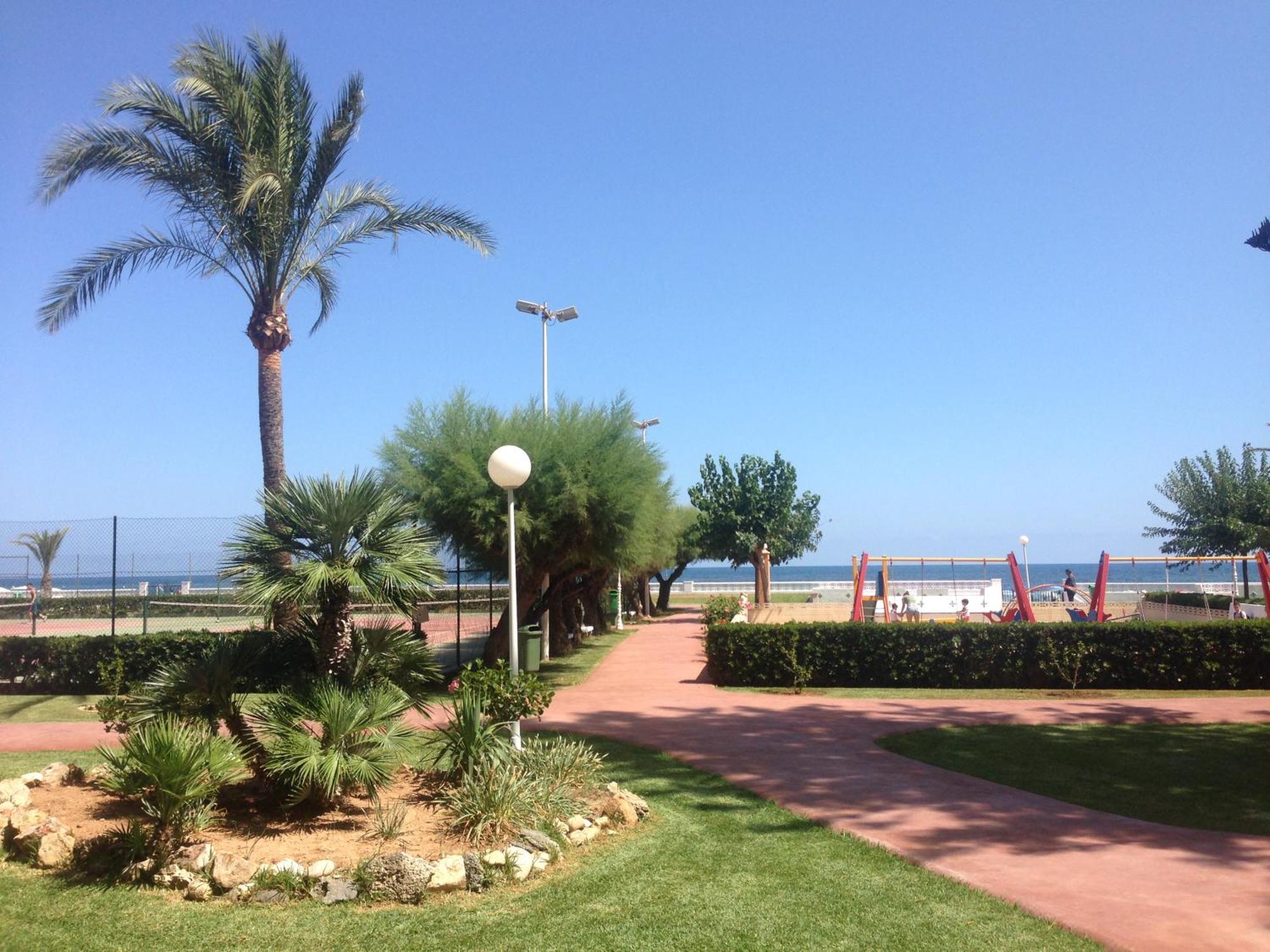 LA NARANJAA primera linea de PLAYA con WIFI y PARKING GRATIS Dénia Esterno foto