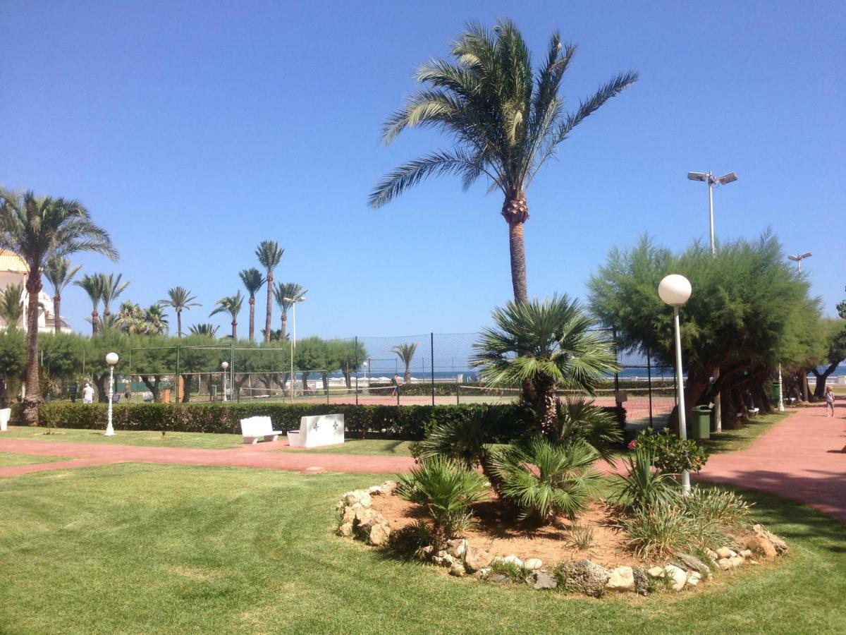 LA NARANJAA primera linea de PLAYA con WIFI y PARKING GRATIS Dénia Esterno foto
